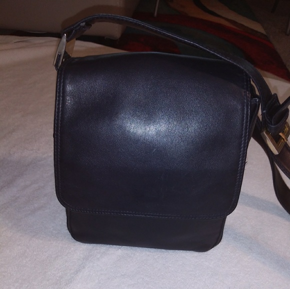 Worthington Navy Genuine Leather crossbody - Picture 1 of 8